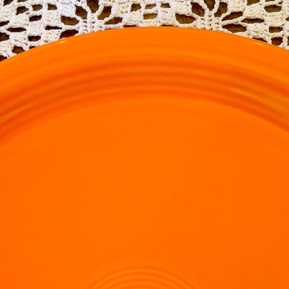 New! 2 Fiesta Tangerine 9” Buffet Plates Lead-Free Discontinued - Picture 5 of 10